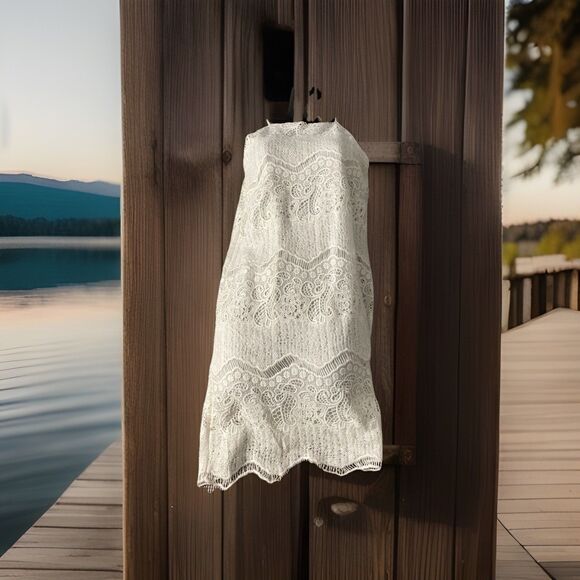 Monteau Dresses & Skirts - Monteau Los Angeles Mini Halter Dress White Lace  Size S